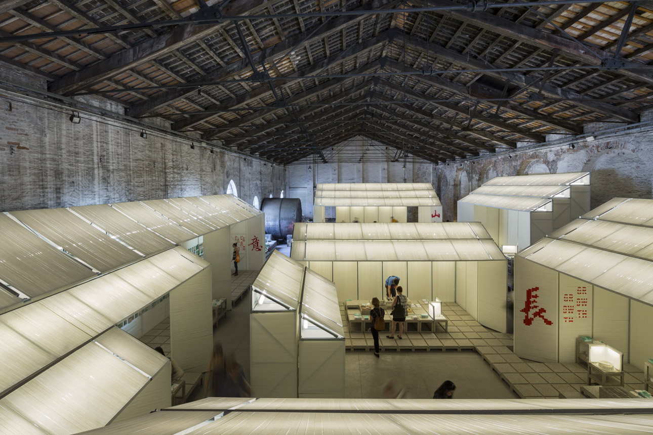 photo-sergio-grazia-fundamental-biennale-venezia-2014_SITE-139